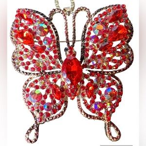 🦋 NWT! Red Rhinestone Butterfly Necklace